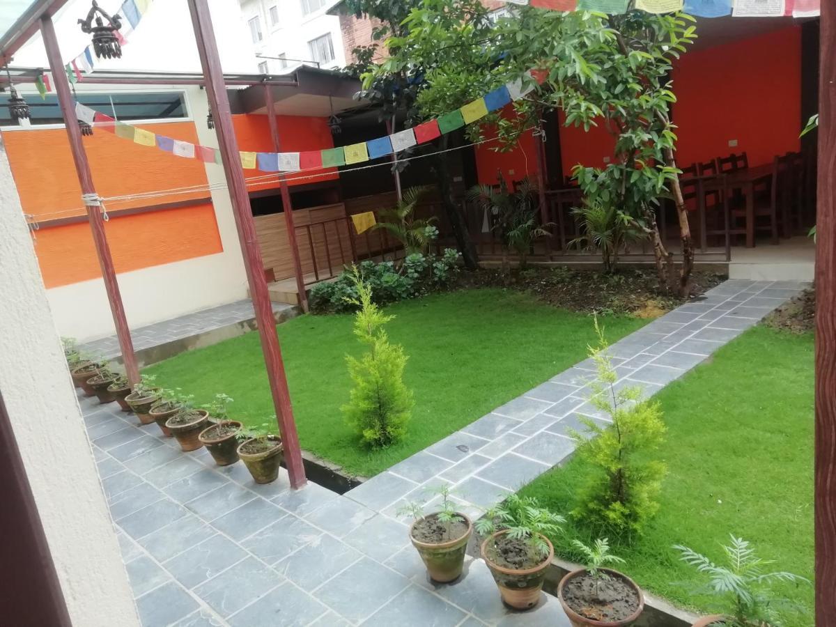 Hotel Chhimeki Kathmandu Bagian luar foto
