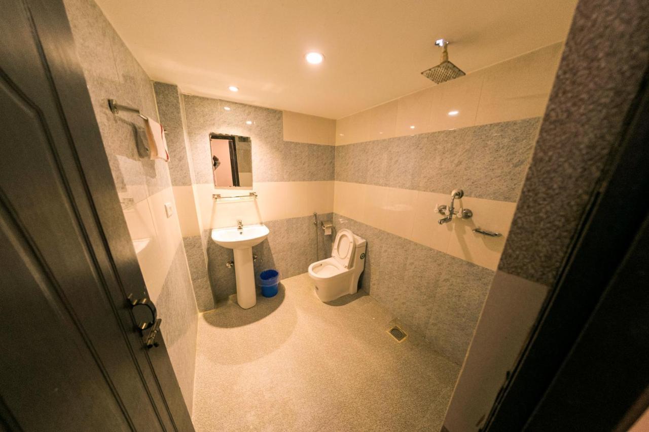 Hotel Chhimeki Kathmandu Bagian luar foto