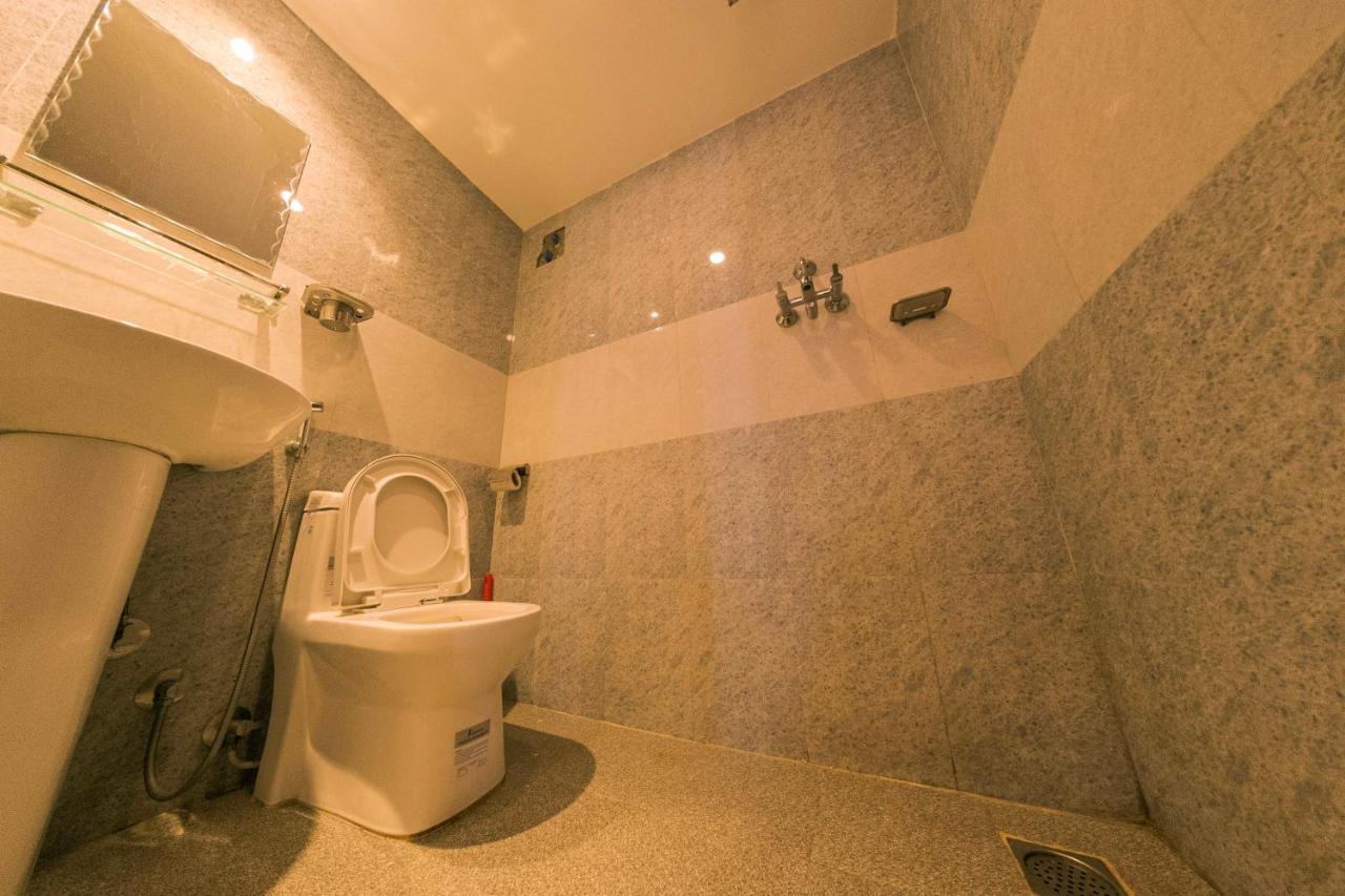 Hotel Chhimeki Kathmandu Bagian luar foto
